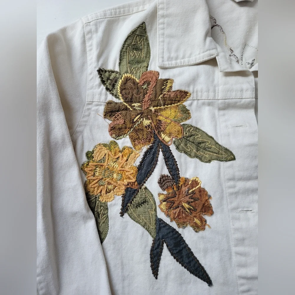 Laura Ashley Petite White Jacket with Embroidery - Picture 3 of 17